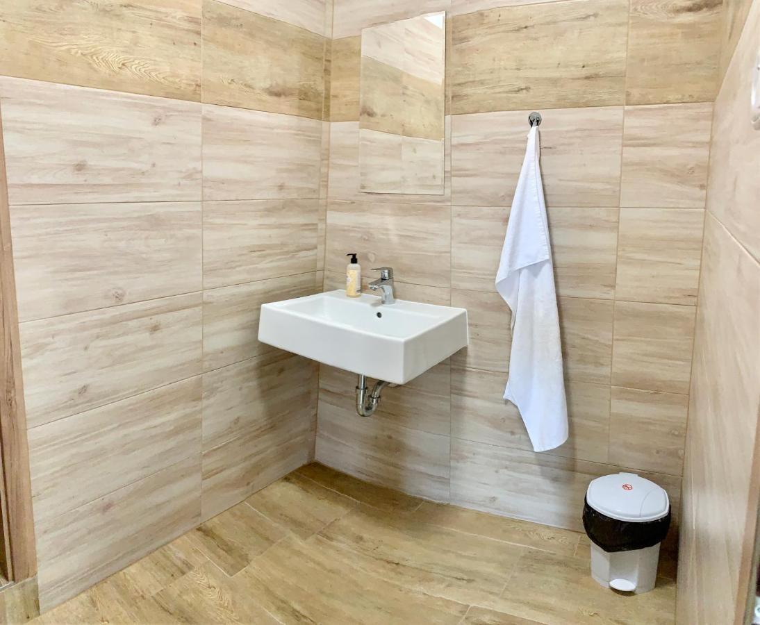 Apartmany Statek Bezdedice Hostomice ภายนอก รูปภาพ