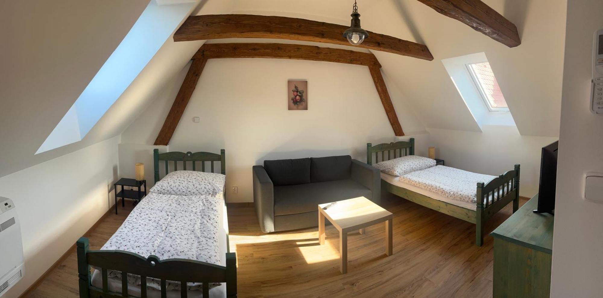 Apartmany Statek Bezdedice Hostomice ภายนอก รูปภาพ
